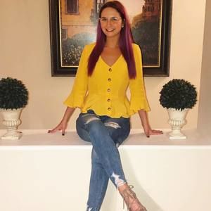 Meet your Posher, Leah